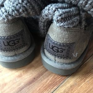 Ugg sweater boots youth